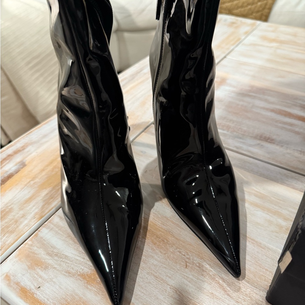 BNIB Sexy Black Patent Leather Stiletto Boots - Size 9.5 (EU size 40) - Picture 2 of 16